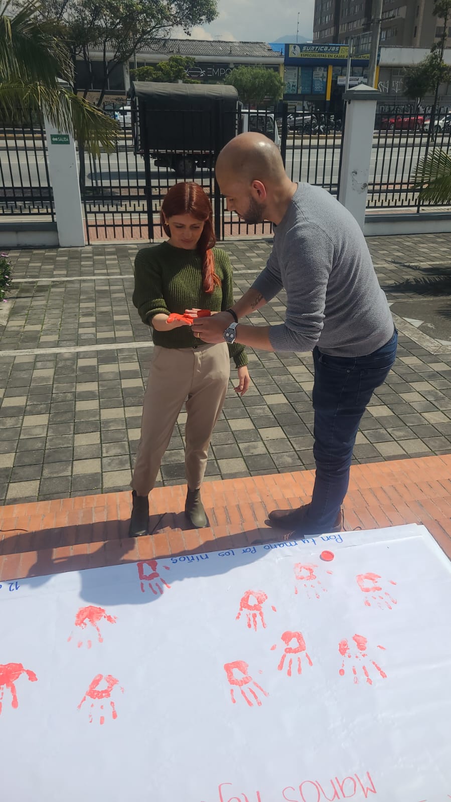 Galeria: CAMPAÑA MANOS ROJAS IPAZUD