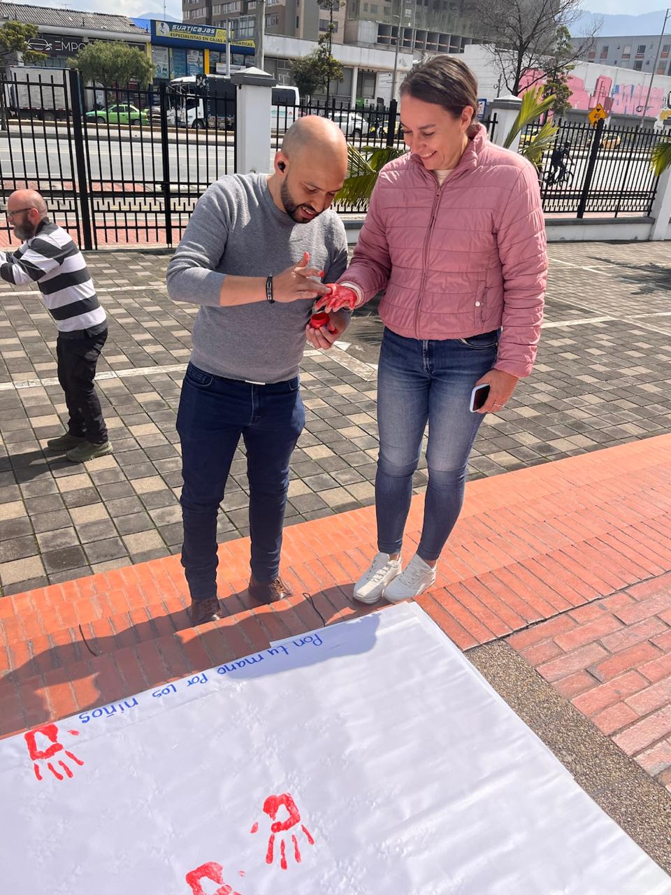 Galeria: CAMPAÑA MANOS ROJAS IPAZUD