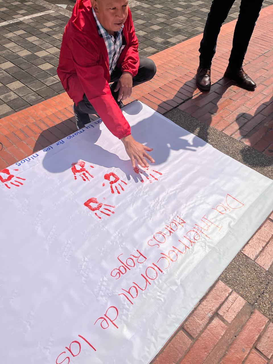 Galeria: CAMPAÑA MANOS ROJAS IPAZUD