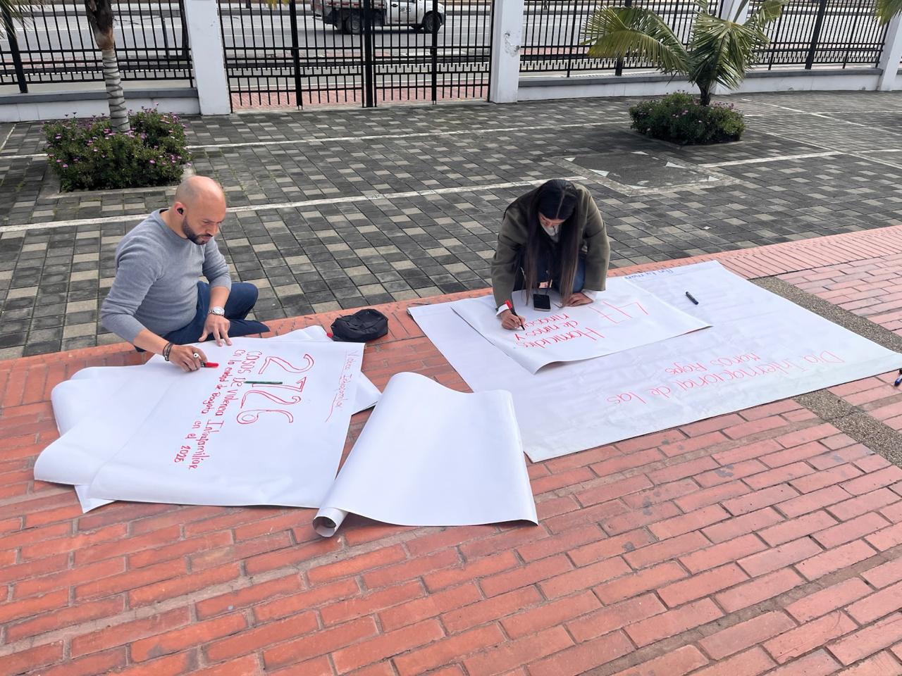 Galeria: CAMPAÑA MANOS ROJAS IPAZUD