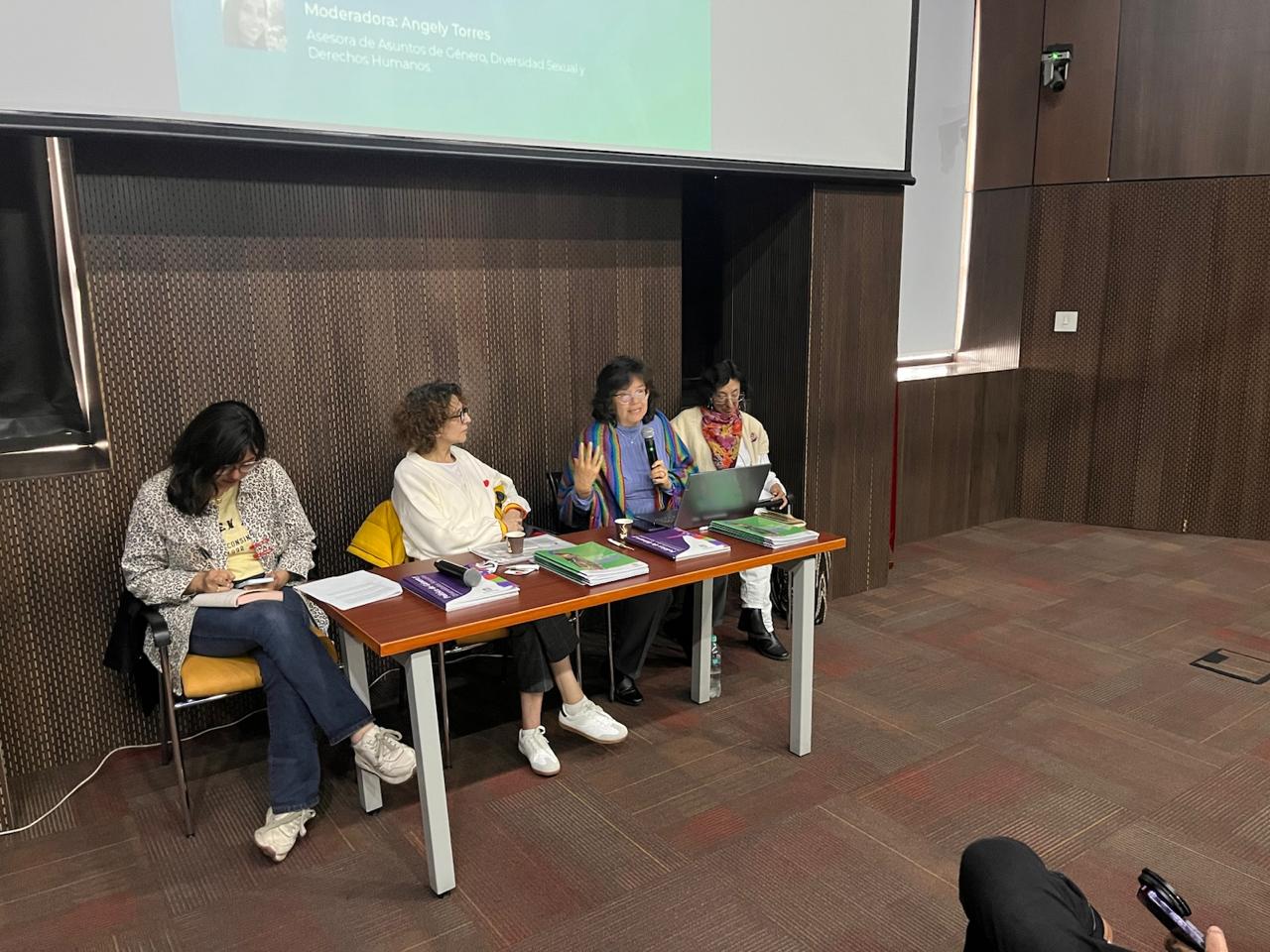 Galeria: Evento: Luchas, agenciamientos de mujeres y reivindicaciones feministas en la vida académica y política, organizado por el IPAZUD
